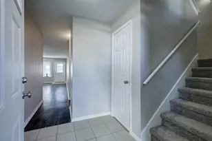 7913 Ellinger Ln, Houston, TX 77040 - Photo 5