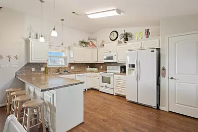 846 S Crystal Beach Road, Crystal Beach, TX 77650 - Photo 11