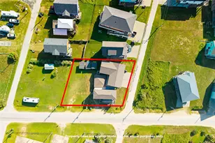 846 S Crystal Beach Rd, Crystal Beach, TX 77650 - Photo 3