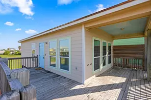 846 S Crystal Beach Rd, Crystal Beach, TX 77650 - Photo 27