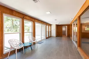 9106 Bonhomme Rd, Houston, TX 77074 - Photo 13