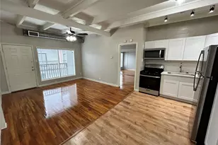 219 Marshall St, Houston, TX 77006 - Photo 1