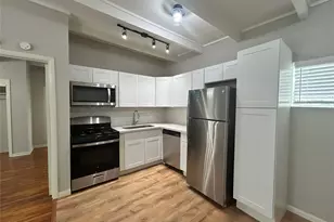 219 Marshall St, Houston, TX 77006 - Photo 3
