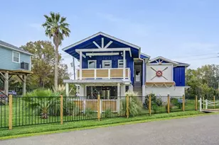 2108 Knollwood St, Kemah, TX 77565 - Photo 1