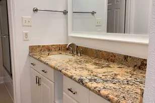 2100 Tanglewilde St, Houston, TX 77063 - Photo 13