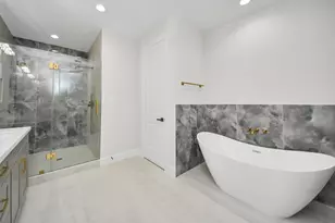 1605 Sylvester Rd, Houston, TX 77009 - Photo 27