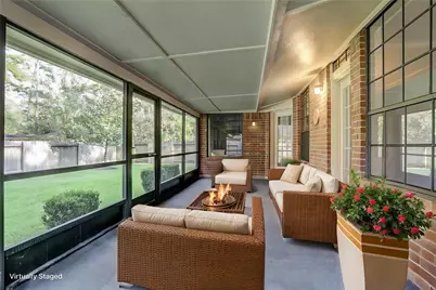 10 Heathstone Place, The Woodlands, TX 77381 - Photo 5