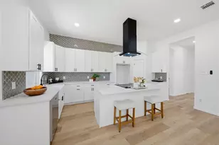 612 Austin St, West Columbia, TX 77486 - Photo 11