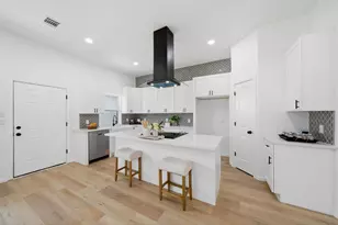 612 Austin St, West Columbia, TX 77486 - Photo 9