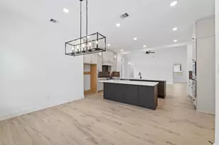 16008 Mahogany Mist Dr, Conroe, TX 77302 - Photo 3