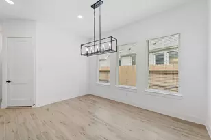 16008 Mahogany Mist Dr, Conroe, TX 77302 - Photo 5