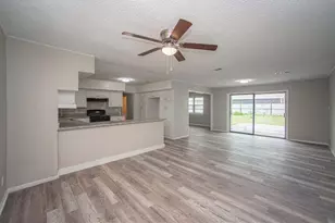 317 Pear St, La Marque, TX 77568 - Photo 5