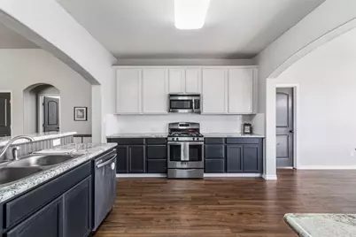 8331 Quiet Bay Drive, Baytown, TX 77523 - Photo 11