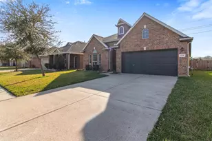 8331 Quiet Bay Dr, Baytown, TX 77523 - Photo 3