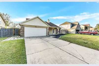 4010 Spring Branch Drive W, Pearland, TX 77584 - Photo 3