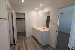 10610 Wellesley Ter Trl, Houston, TX 77051 - Photo 15