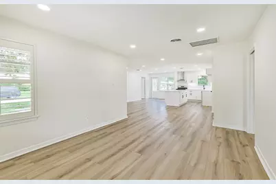 4422 Libbey Lane, Houston, TX 77092 - Photo 9