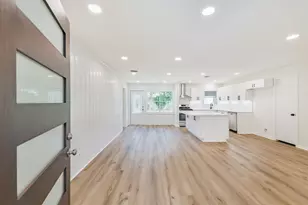 4422 Libbey Ln, Houston, TX 77092 - Photo 5