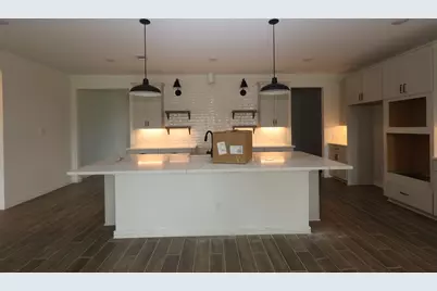 12123 Old Fashion Circle, Mont Belvieu, TX 77535 - Photo 5
