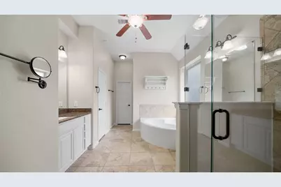13730 Slate Mountain Lane, Houston, TX 77044 - Photo 11