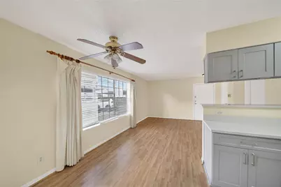 2750 Holly Hall Street #1706, Houston, TX 77054 - Photo 7