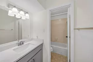 2750 Holly Hall St, Houston, TX 77054 - Photo 21