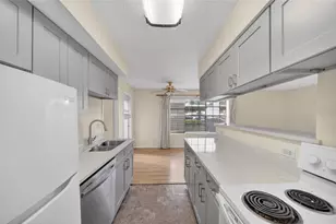 2750 Holly Hall St, Houston, TX 77054 - Photo 13