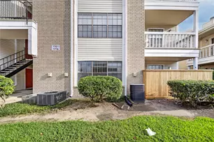 2750 Holly Hall St, Houston, TX 77054 - Photo 3