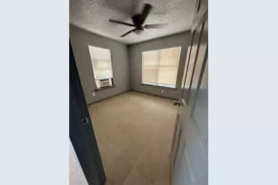 4615 Market St Street #2, Houston, TX 77020 - Photo 11