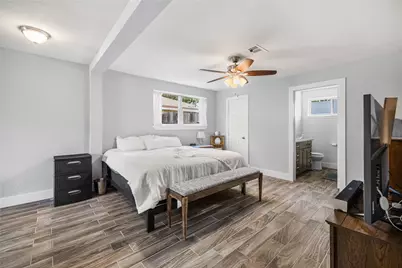 10906 Sagecrest Lane, Houston, TX 77089 - Photo 15