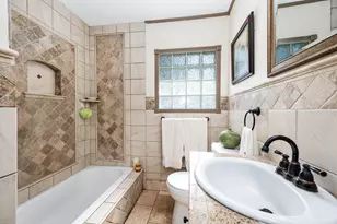 237 McLemore Dr, Alvin, TX 77511 - Photo 17