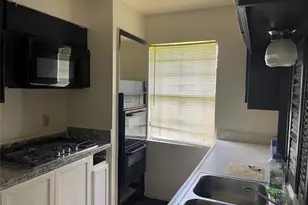 5339 Tavenor Ln, Houston, SD 77048 - Photo 7