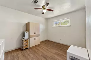 2325 Wilkes St, Bryan, TX 77803 - Photo 19