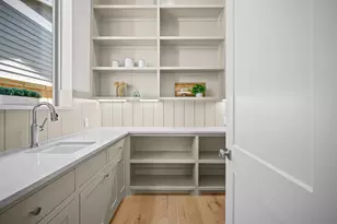 623 E 13th St, Houston, TX 77008 - Photo 15