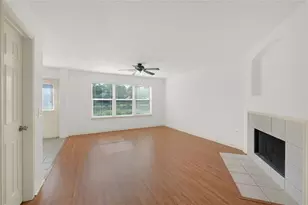 10326 E Summit Canyon Dr, Houston, TX 77095 - Photo 9