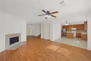 10326 E Summit Canyon Dr, Houston, TX 77095 - Photo 5