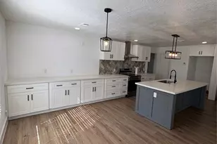 502 Independence St, Liberty, TX 77575 - Photo 5