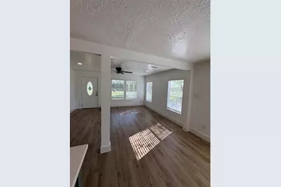 502 Independence Street, Liberty, TX 77575 - Photo 3