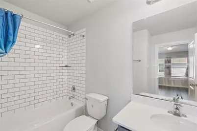 705 N Bayshore Drive, La Porte, TX 77571 - Photo 15