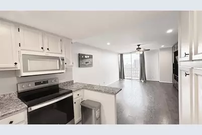 2016 Main Street #1914, Houston, TX 77002 - Photo 7
