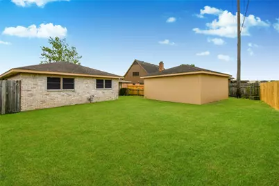 12110 Kirkholm Drive, Houston, TX 77089 - Photo 17