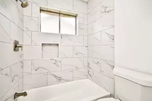 12110 Kirkholm Dr, Houston, TX 77089 - Photo 15