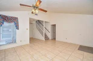 8323 E Ridge Dr, Houston, TX 77040 - Photo 15