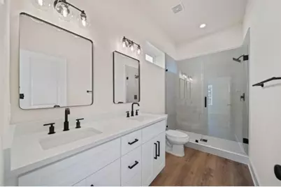 236 E 39th Street #A, Houston, TX 77018 - Photo 7