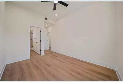 236 E 39th Street #A, Houston, TX 77018 - Photo 17