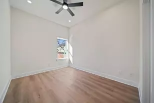 236 E 39th St, Houston, TX 77018 - Photo 15
