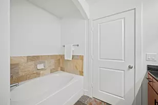 1901 Post Oak Blvd, Houston, TX 77056 - Photo 29