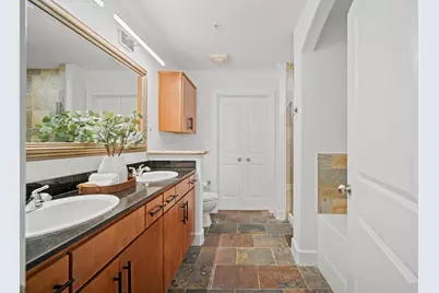 1901 Post Oak Boulevard #204, Houston, TX 77056 - Photo 15