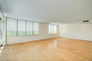 14655 Champion Forest Dr, Houston, TX 77069 - Photo 9