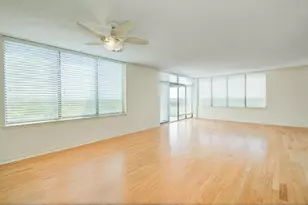 14655 Champion Forest Dr, Houston, TX 77069 - Photo 7